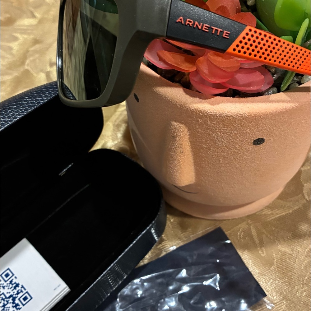 Arnette Sunglasses with Black Frame and Orange Temples - Picture 3 of 8
